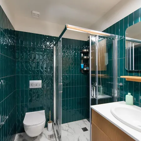 White Lotus By Halu! * Tessalónica